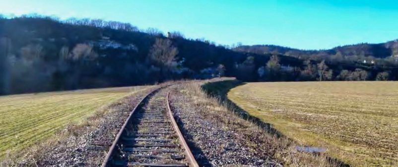 Ferroviaire ou la voie verte?